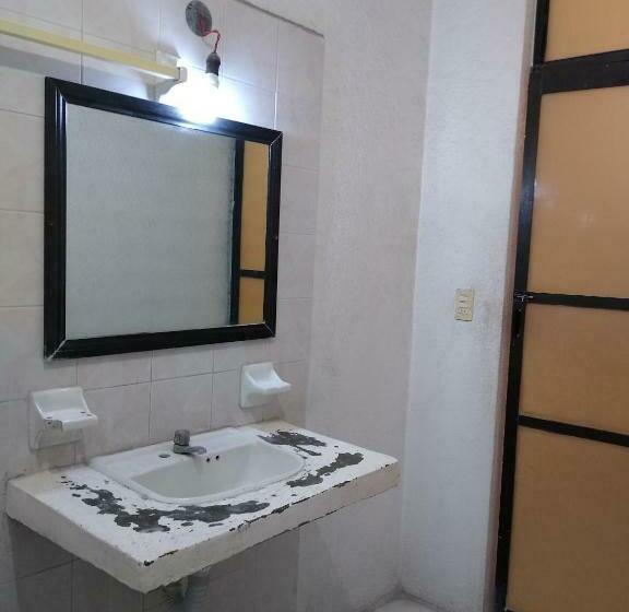 غرفة ديلوكس, Real Jojutla