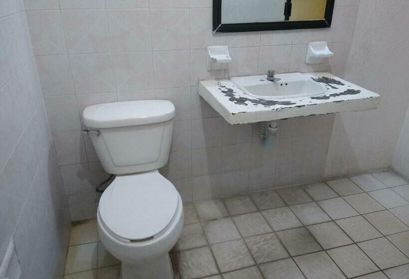 غرفة ديلوكس, Real Jojutla