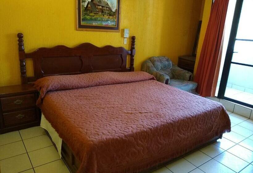 غرفة ديلوكس, Real Jojutla