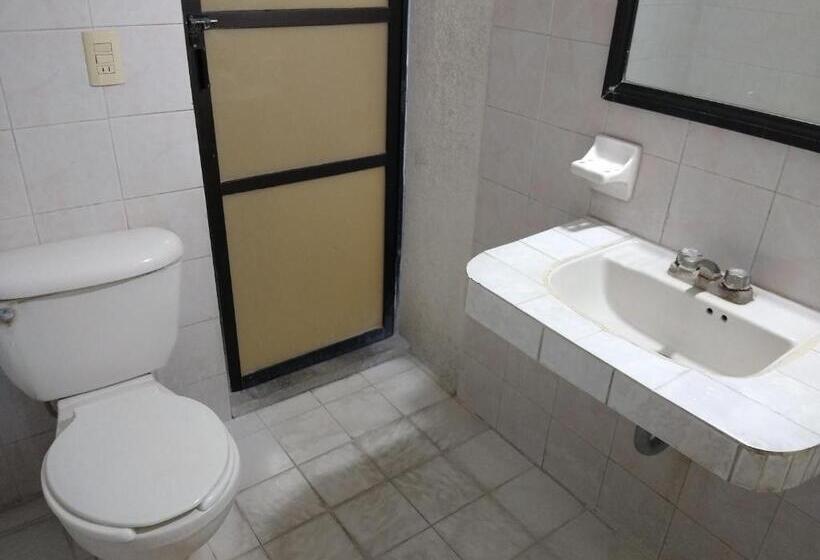 غرفة قياسية, Real Jojutla