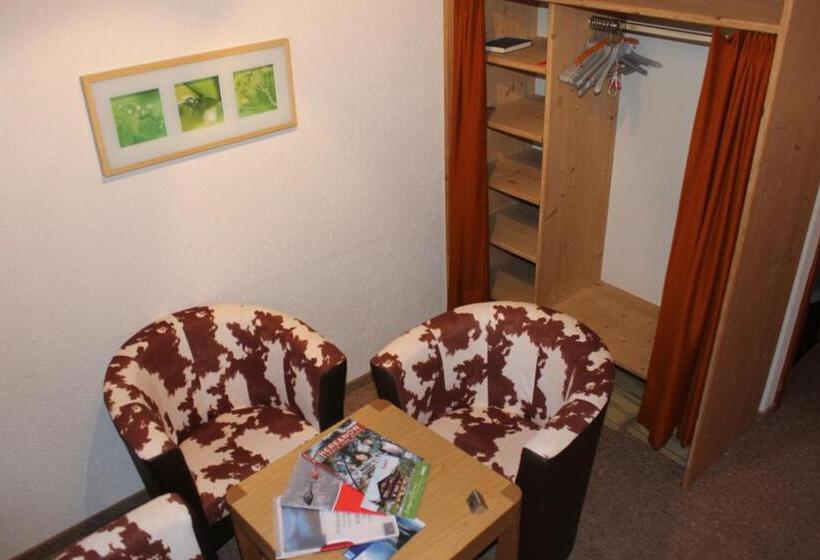 Négyágyas Standard Szoba, Rothorn