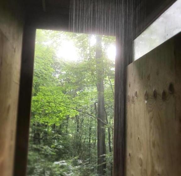 شاليه غرفة نوم واحدة, Lost River Hostel