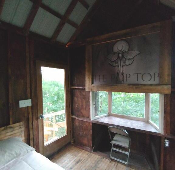 Шале 1 Спальня, Lost River Hostel