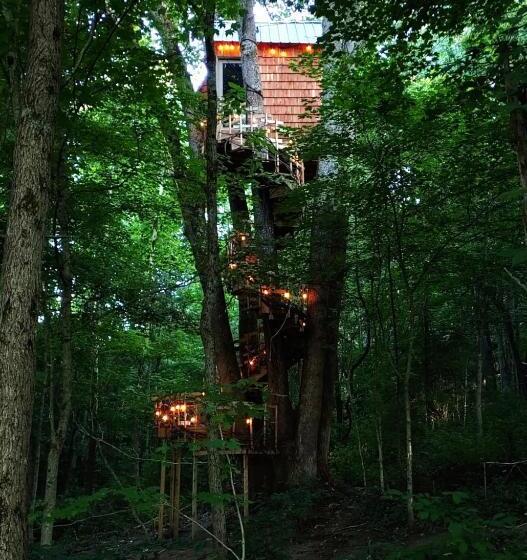 شاليه غرفة نوم واحدة, Lost River Hostel