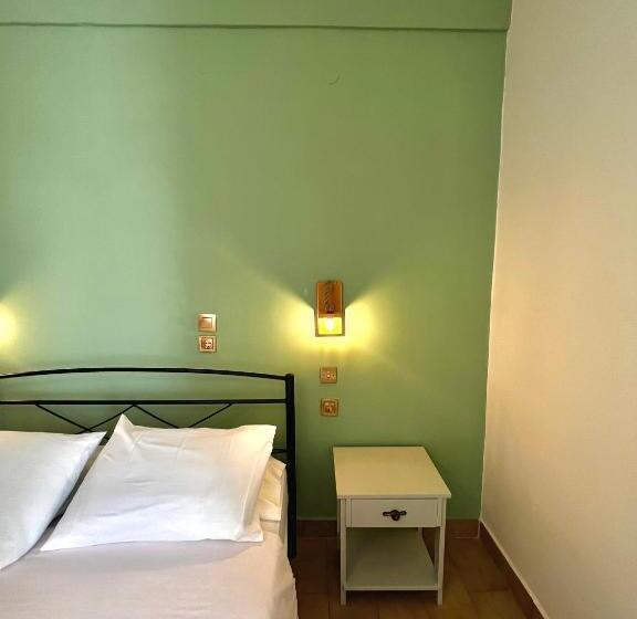 إستوديو قياسى مطل على البحر, Ocean Front Studios 77