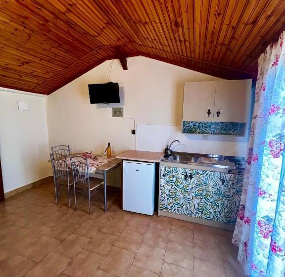 غرفة قياسية, Ocean Front Studios 77