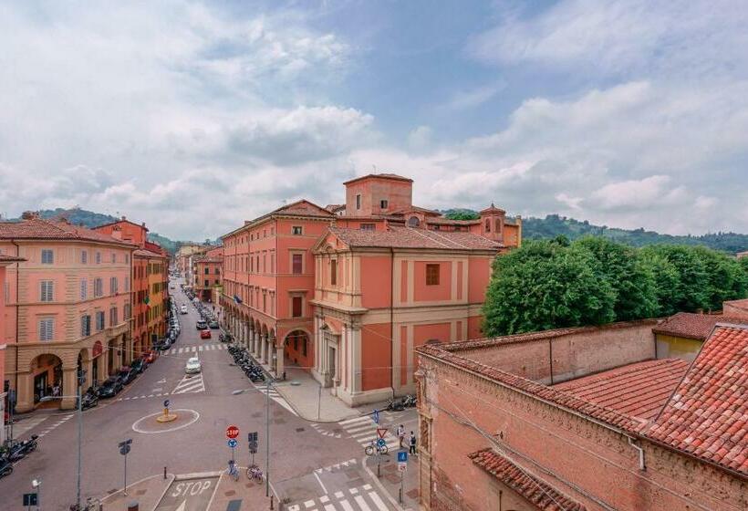 اتاق لوکس چهار تخته, Attico Di Via D'azeglio