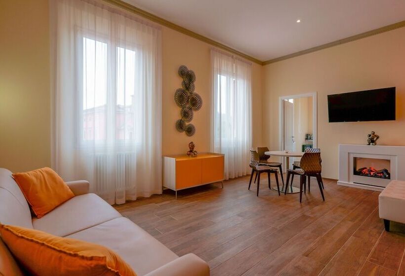 آپارتمان لوکس 1 خوابه, Attico Di Via D'azeglio