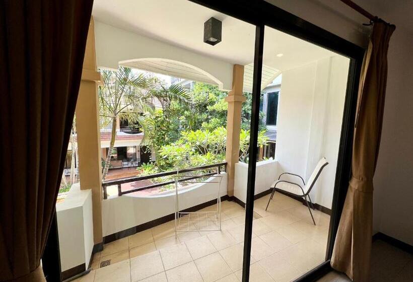 Номер Deluxe с Террасой, La Villa Khon Kaen