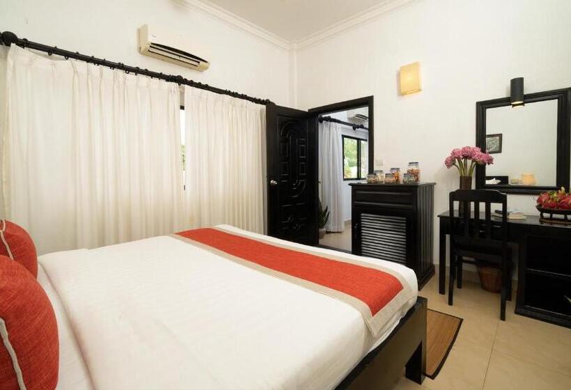 اتاق خانوادگی, People By The Community