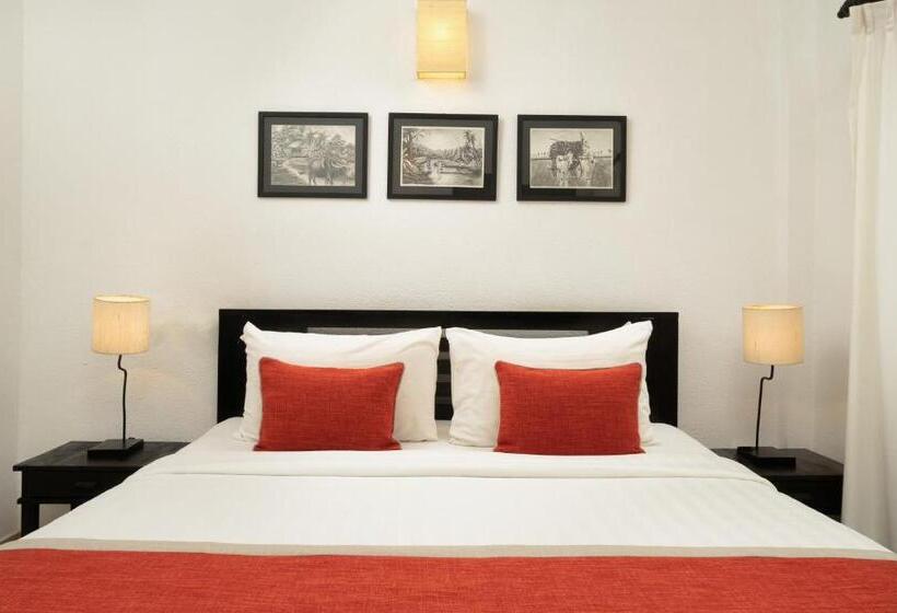 اتاق خانوادگی, People By The Community