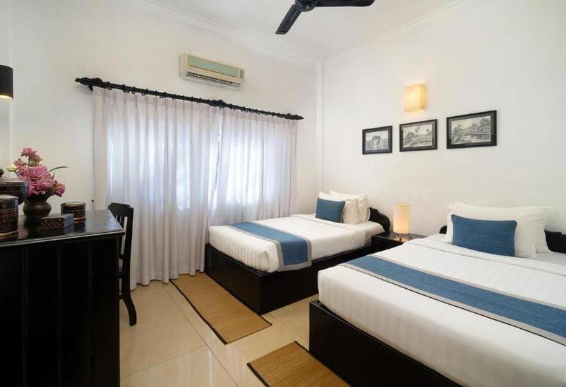 اتاق استاندارد, People By The Community