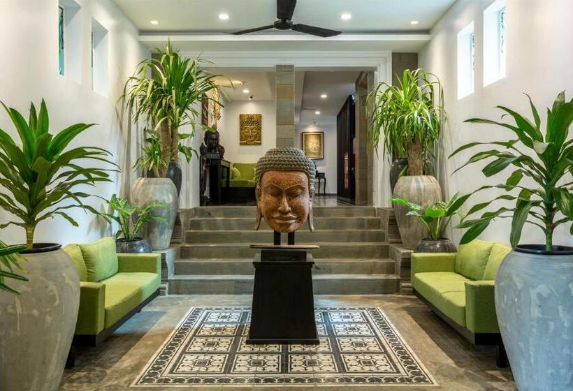 اتاق لوکس خانوادگی, People By The Community