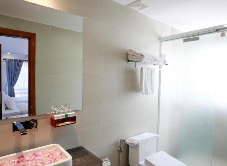 سوئیت 2 خوابه, Zita Angkor