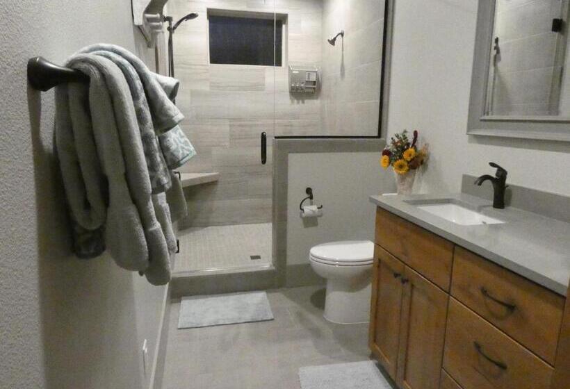 جناح ديلوكس سرير كينج, Bella Collina Bed & Breakfast