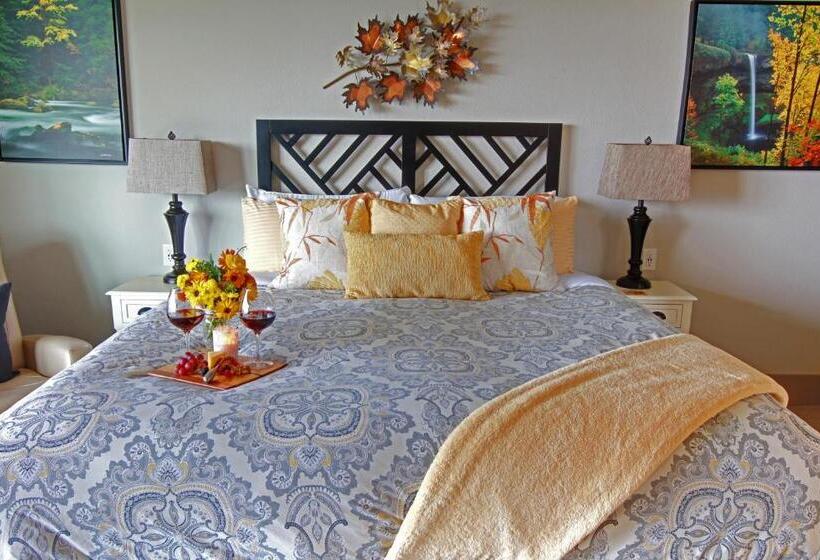 Люкс Deluxe Кровать Кинг, Bella Collina Bed & Breakfast