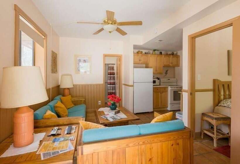 جناح, Crown King Cabins Bradshaw