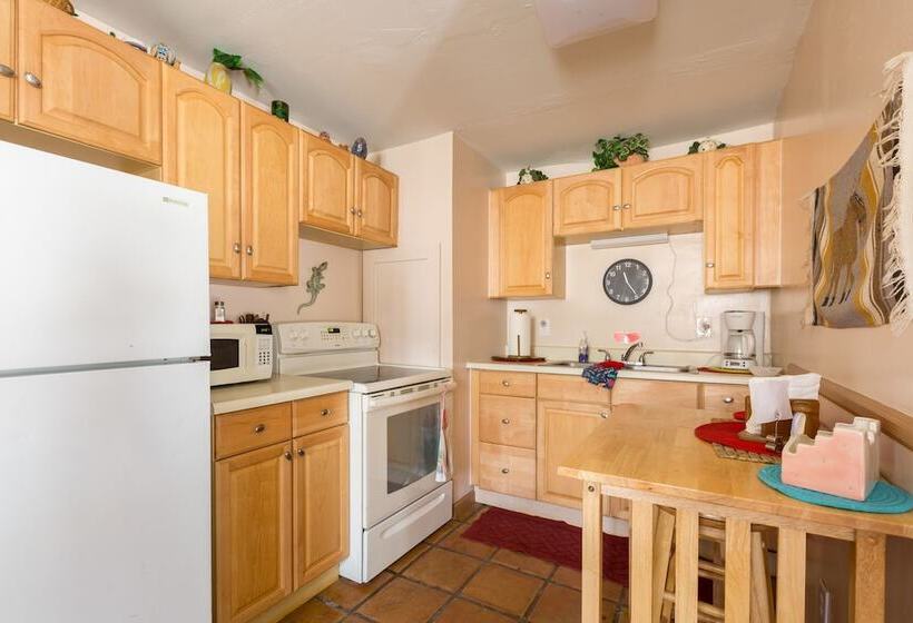 جناح, Crown King Cabins Bradshaw