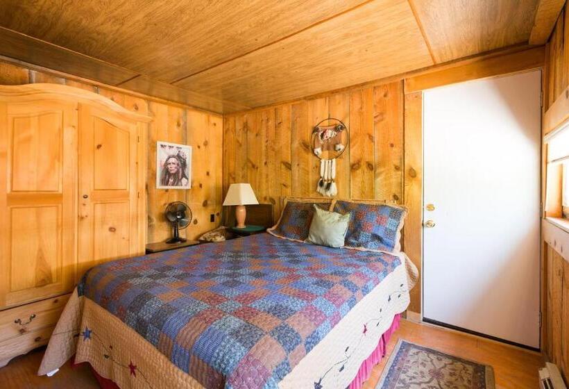 غرفة قياسية حمام مشترك, Crown King Cabins Bradshaw