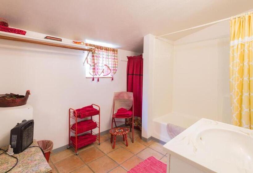 غرفة قياسية حمام مشترك, Crown King Cabins Bradshaw