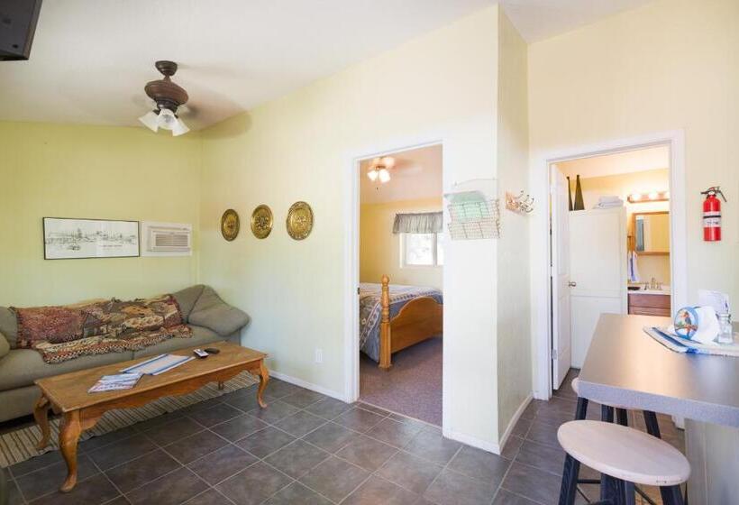 غرفة قياسية, Crown King Cabins Bradshaw