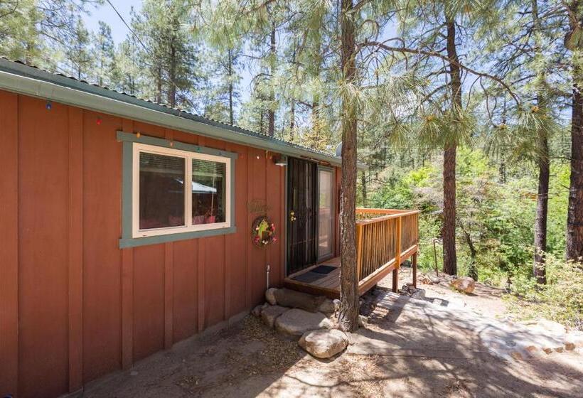 Номер Стандарт, Crown King Cabins Bradshaw