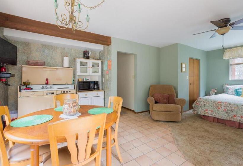 جناح, Crown King Cabins Bradshaw