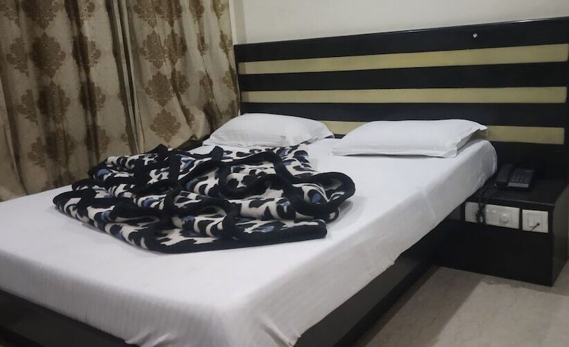 اتاق خانوادگی, Adb Rooms Pk International