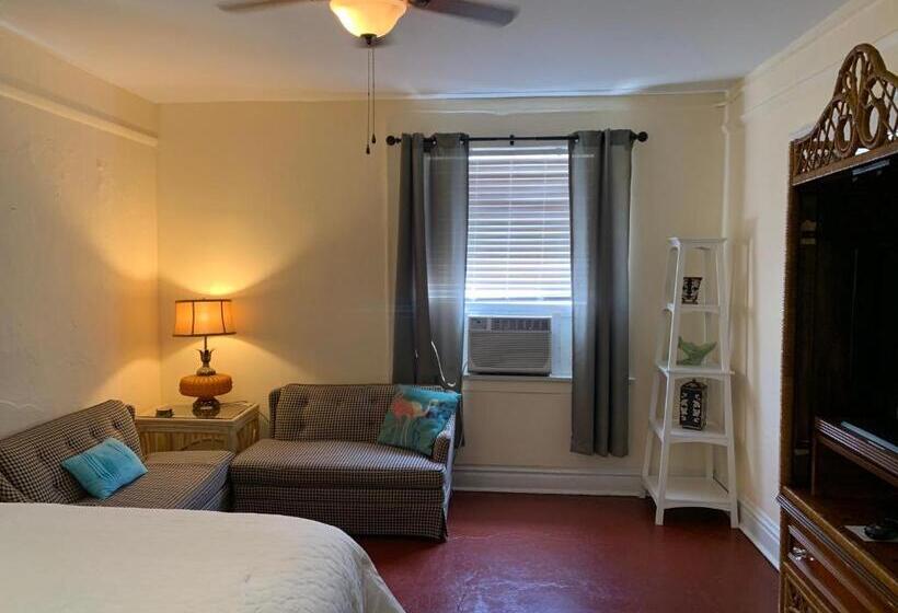 סוויטה, Historic Whiting Hotel Suites