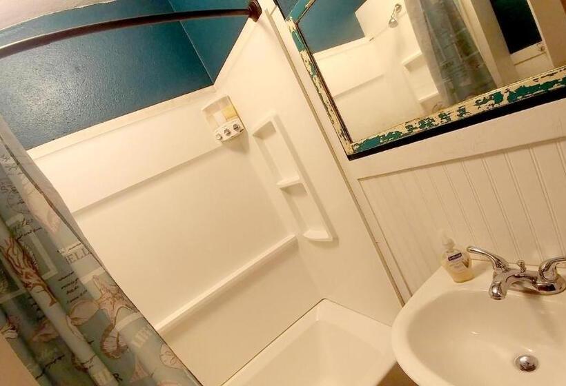 סוויטה, Historic Whiting Hotel Suites