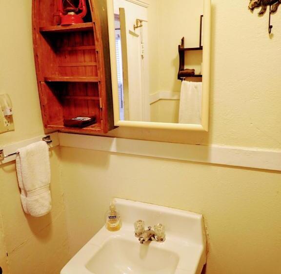 Люкс, Historic Whiting Hotel Suites