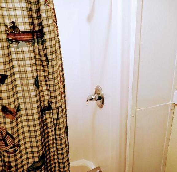 סוויטה, Historic Whiting Hotel Suites