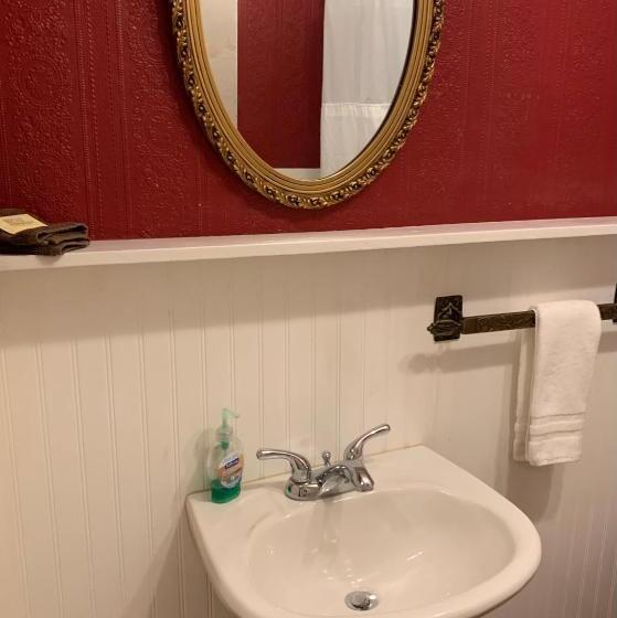 סוויטה, Historic Whiting Hotel Suites