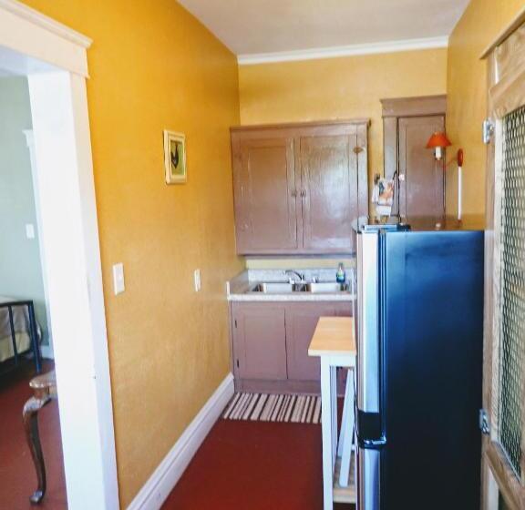 Люкс Повышенной Комфортности, Historic Whiting Hotel Suites