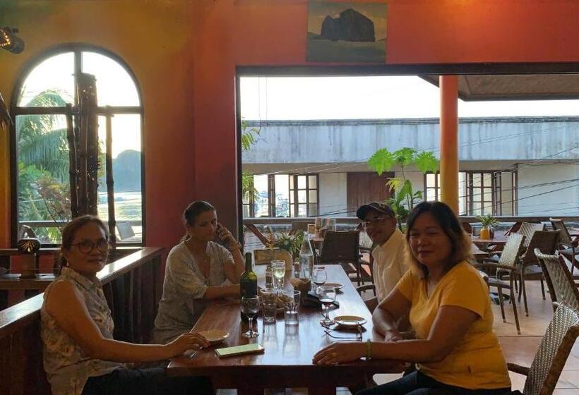 اتاق استاندارد یک تخته با بالکن, Anang Balay Turista