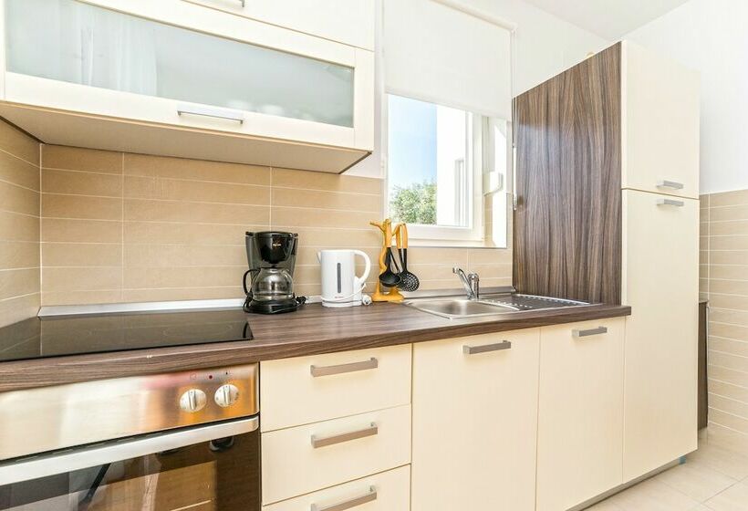 آپارتمان سوپریور 2 خوابه, Summer Breeze Apartments