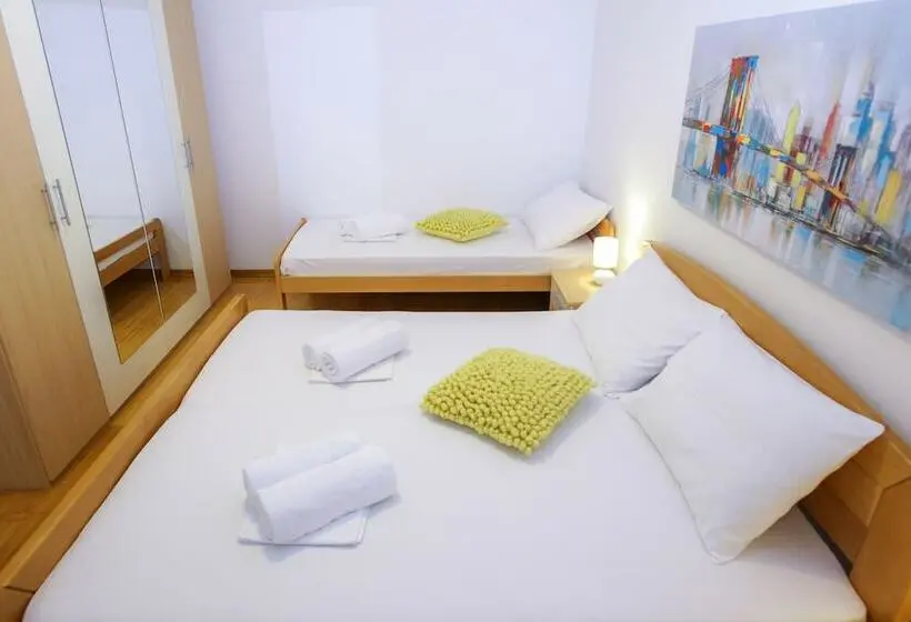 ２ベッドルームのスーペリアアパートメント, Summer Breeze Apartments