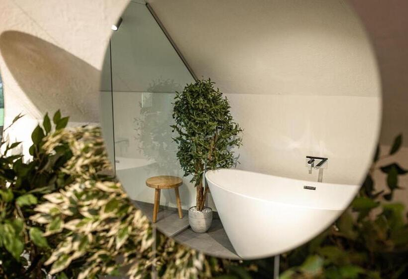 جناح سوبيريور, Zara Chalet