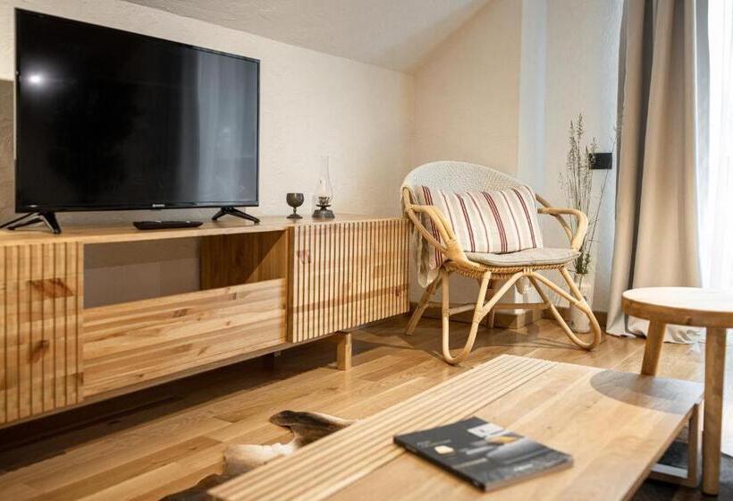 جناح سوبيريور, Zara Chalet