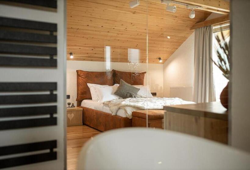 جناح سوبيريور, Zara Chalet