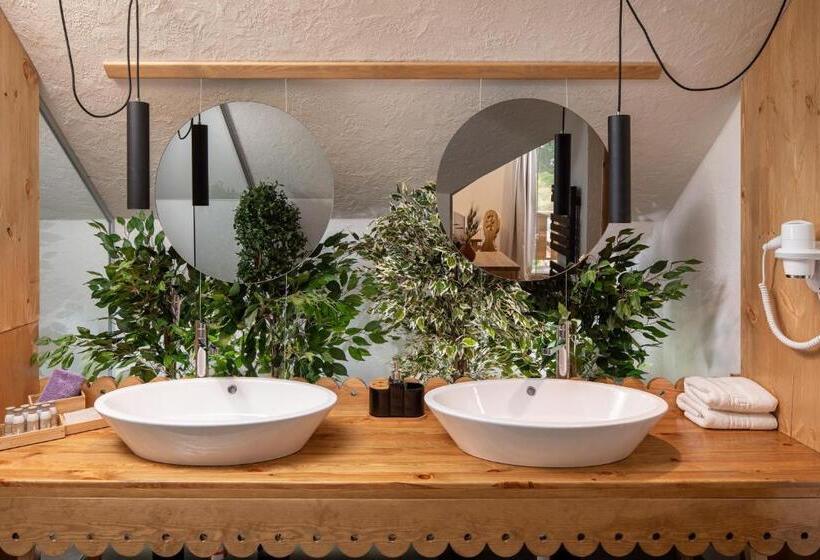 جناح سوبيريور, Zara Chalet