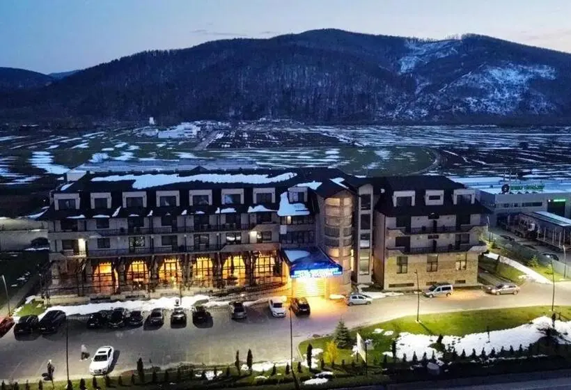 اتاق لوکس یک تخته, Club Bucovina Resort & Spa