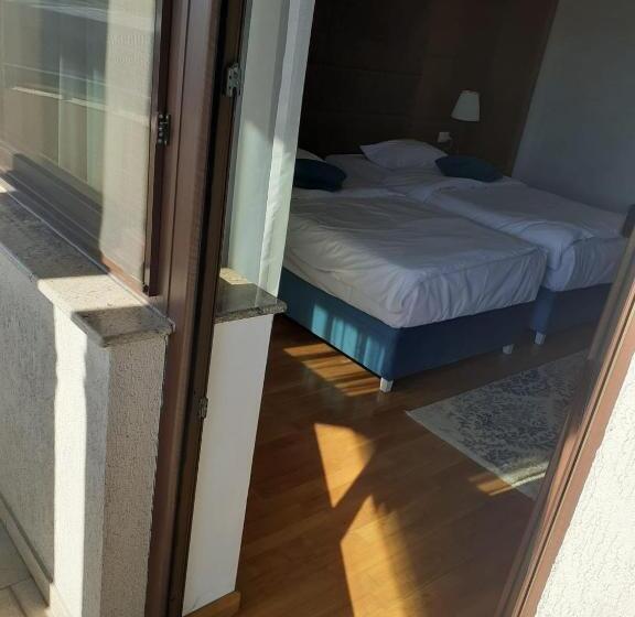 اتاق لوکس با بالکن, Club Bucovina Resort & Spa