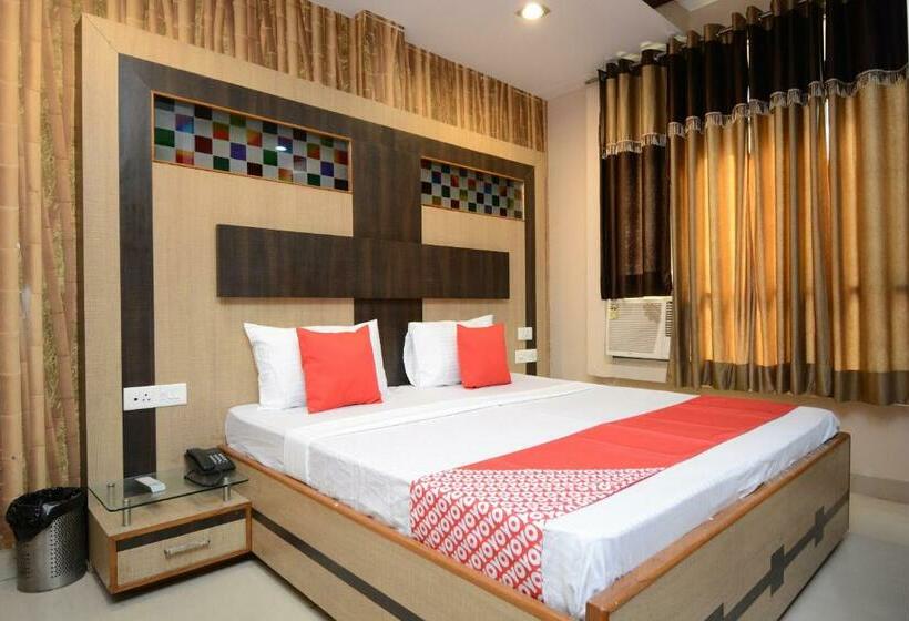 三人经典房间, Oyo 29312  Royal S