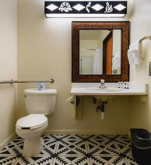 身障者適用キングサイズベッドルーム, Coyote South