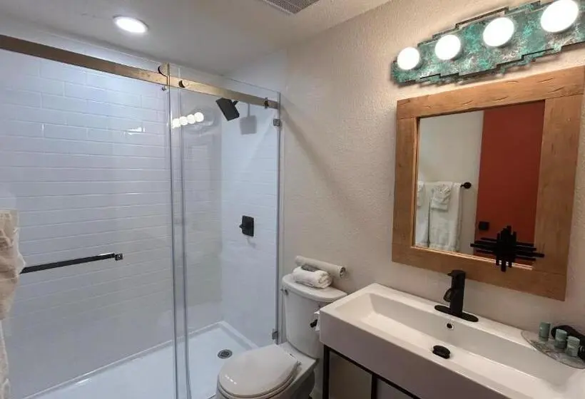 キングサイズベッドのデラックスルーム, Coyote South