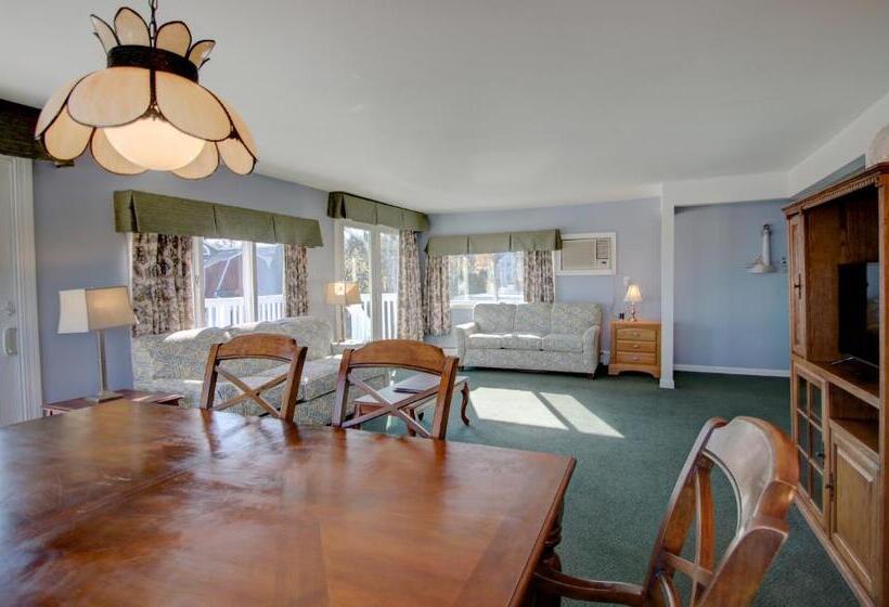 스위트 킹사이즈 침대, Terrace By The Sea