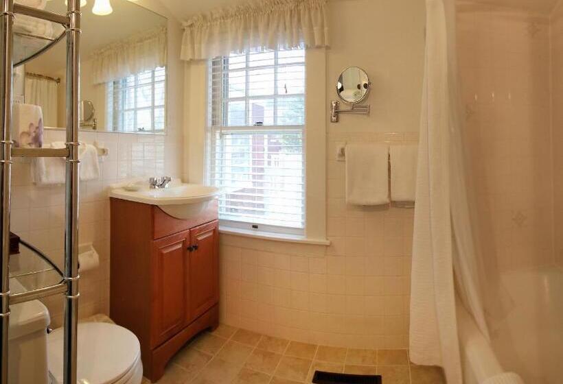 스탠다드 룸 킹사이즈 침대, Terrace By The Sea