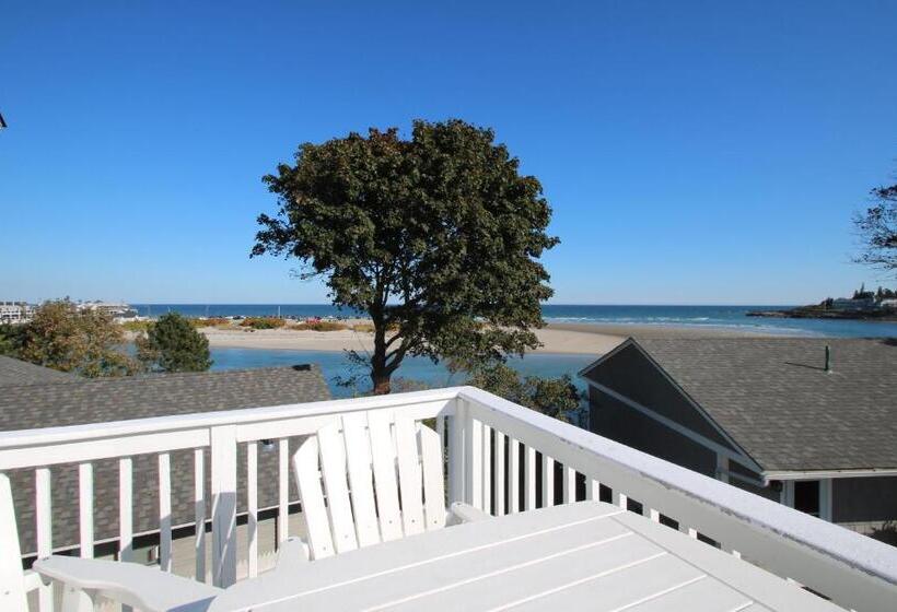 스위트 킹사이즈 침대, Terrace By The Sea