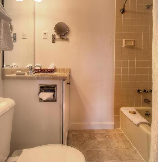 스탠다드 룸 퀸사이즈 침대, Terrace By The Sea